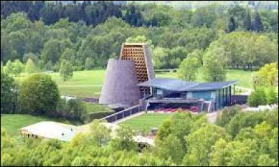 Loisirs : Quel parc se situe à une vingtaine de minutes de Clermont-Ferrand ?