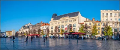 Insolite : Laquelle de ces informations concernant la ville de Clermont-Ferrand est inexacte ?
