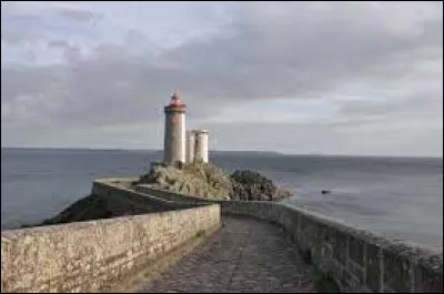 Personnalité : Laquelle de ces personnalités n'est pas née à Brest ?