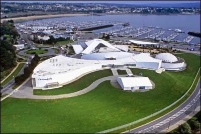 Loisirs : Lequel n'est pas un thème présent au sein du parc Océanopolis ?