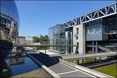 Où se trouve la Cité des sciences et de l'industrie ?