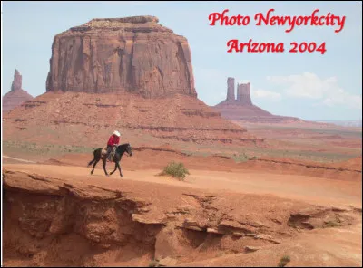 Quel est ce site naturel remarquable par ses formations insolites géomorphologiques, une réserve Navajos située entre l'Arizona et l'Utah, lieu de tournage de nombreux Westerns ?