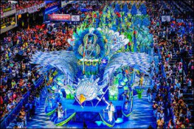 Où se situe le plus grand carnaval du monde ?