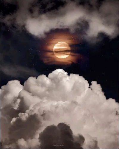 Michel Berger chantait "Je m'en irai dormir dans le Paradis blanc où les nuits sont..."