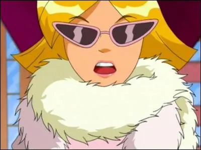 Elle fait partie d'un trio...