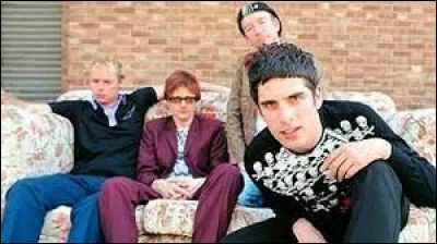 Quel groupe de rock britannique a interprété "Orchestra" en 2004 ?