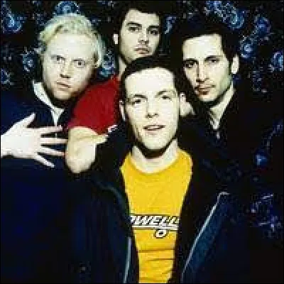 À quel groupe de rock suédois doit-on la chanson "Jerk It Out" en 2005 ?