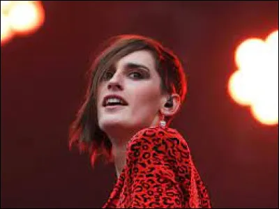 À quelle chanteuse doit-on "Je veux te voir" en 2007 ?