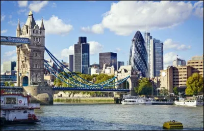 La ville de Londres est jumelée avec Berlin, Moscou, New Delhi, New York, Naples et Mumbai.