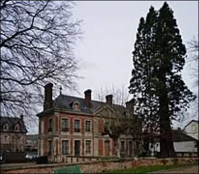 Nous sommes en Normandie, au domaine de Lorraine, à Brionne. Ville de l'arrondissement de Bernay, elle se situe dans le département ...