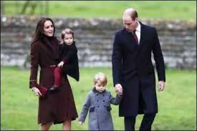 En 2017, le prince William et Kate Middleton ont deux enfants George et...