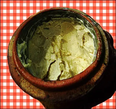 Voici un fromage corse qui exceptionnellement dans ce quiz n'a pas la gratification d'AOP. Je ne vous en dirai pas plus, je vous laisse le reconnaître au coup d'il ! Faites vite, il pourrait disparaître, il paraît qu'il marche tout seul !