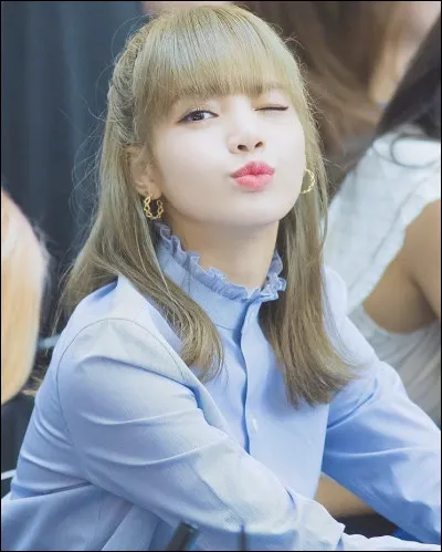 Lisa a-t-elle chanté un solo ?