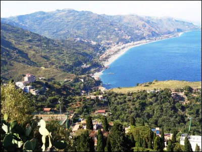 Le détroit d'Otrante sépare l'Italie continentale et la Sicile.