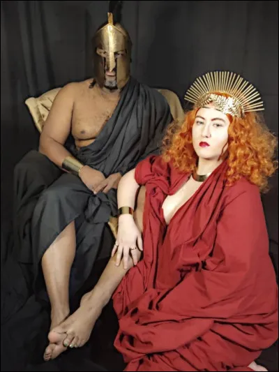 Qui était la maitresse du dieu Arès ?