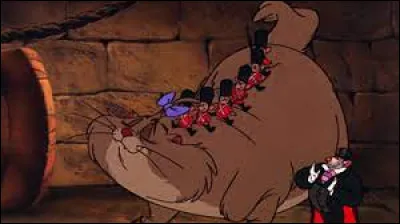 Quel nom porte cette chatte présente dans le film "Basil, détective privé" ?