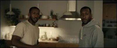 Laquelle de ces plateformes diffuse un film de science-fiction où Mahershala Ali joue face à lui-même et Glenn Close ?