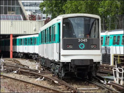 Avant la ligne 8 avait comme modèle un mf67.