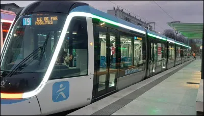 Quelle ligne de tram a pour terminus Porte de Vincennes et pont du Garigliano ?