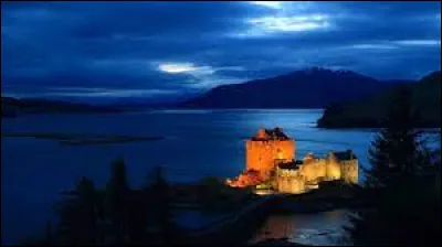 Quelles îles situées au Nord-Ouest de l'Écosse sont également appelées Western Isles ?