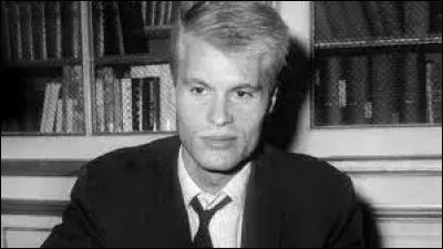 "Le Procès-verbal", prix Renaudot 1963, est le premier roman de cet écrivain, futur prix Nobel de littérature