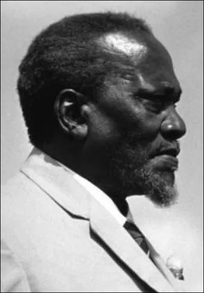 Ce pays africain obtient son indépendance le 12 décembre 1963 devenant alors un royaume du Commonwealth, puis une république un an plus tard, avec pour président son leader Jomo Kenyatta : de quel pays s'agit-il ?
