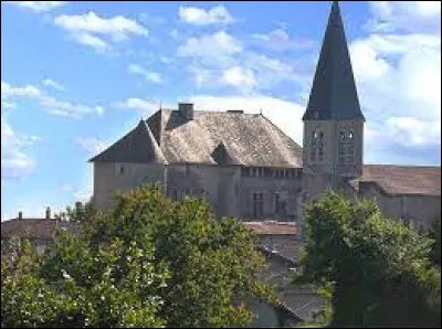 Village d'Auvergne-Rhône-Alpes, dans l'arrondissement de Belley, Sainte-Julie se situe dans le département ...