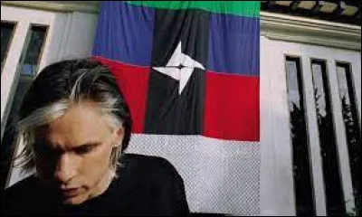 Comment se nomme son premier album ?