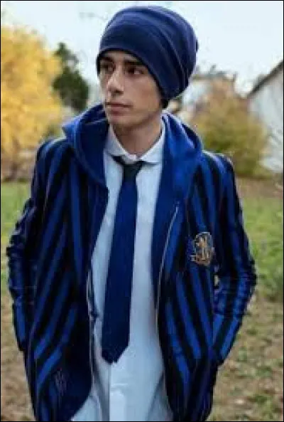 Où Enid invite-elle Ajax dans l’épisode 3 ?