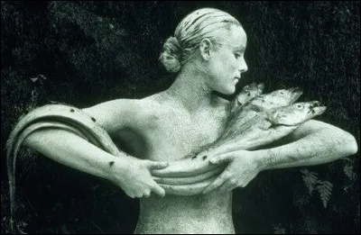 Épouse du dieu des mers Neptune. Qui est-elle ?