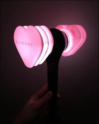 À qui appartient ce lightstick ?