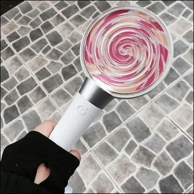 À qui appartient ce lightstick ?