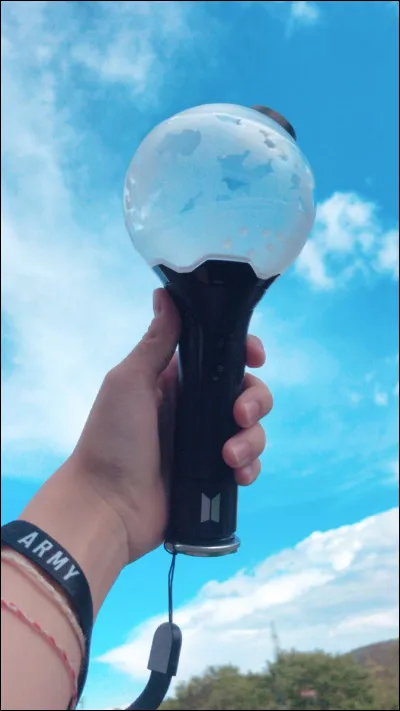À qui appartient ce lightstick ?