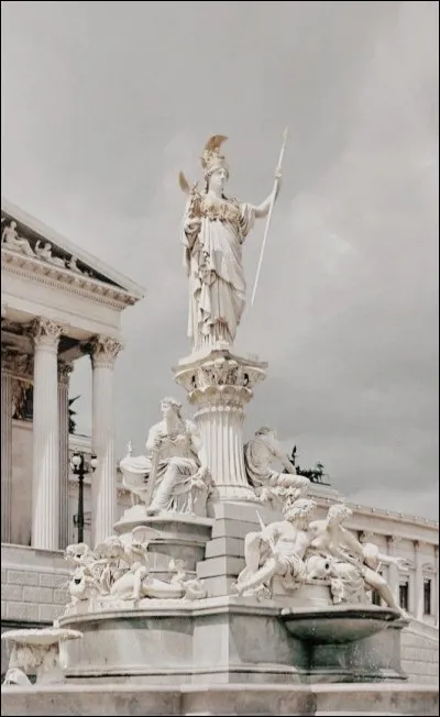 Vers quelle période (approximativement) l’hellénisme a-t-il existé ?