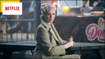 Quel est le prénom de la directrice de Nevermore ?