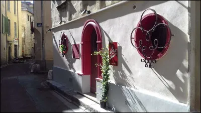 Économie : de quoi est fait le tissu denim ?