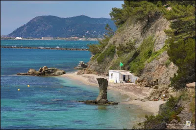 Nature : comment s'appelle cette plage de Toulon ?