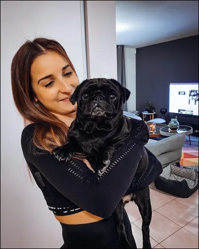 À qui appartient-elle ?