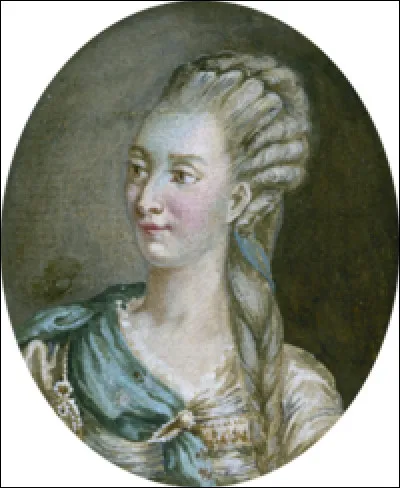 De quelle nationalité était Mademoiselle Raucourt ?