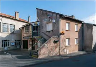 Village Puydômois, Gimeaux se situe dans l'ex région ...