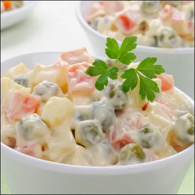 Quelle est cette salade de légumes dont le nom vient d'un pays ?