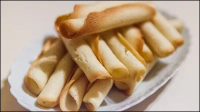 Quel est ce biscuit fait d'une fine pâte roulée sur elle-même ?