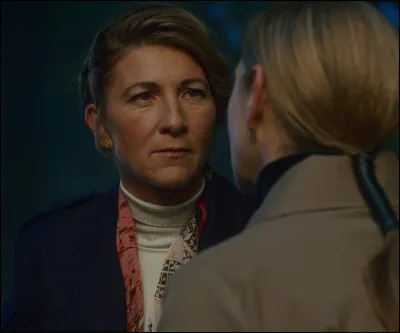 Qui a succédé à Farah ?