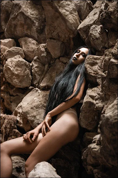 Nymphes grecques protectrices des montagnes et des grottes. Qui sont-elles ?