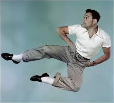 Ce danseur-chorégraphe-acteur athlétique partage son patronyme avec... ?