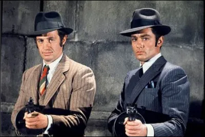 On ne demande pas qui sont les deux monstres sacrés jouant dans "Borsalino" ! Dans ce film mythique, dans quelle ville se déroulait l'action ?