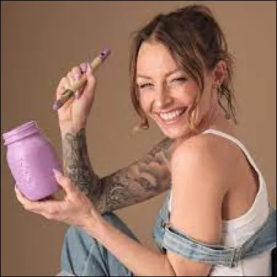 Quelle est la vidéo la plus populaire de la chaîne YouTube de L'Atelier de Roxane ?