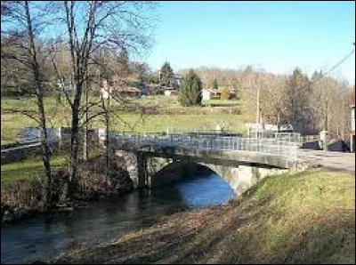 Village Bigourdan, traversé par le ruisseau de Nistos, Lombrès se situe dans l'ex région ...