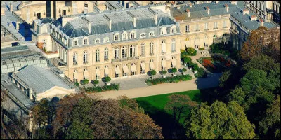 En France, qui est président au début de l'année 53 ?