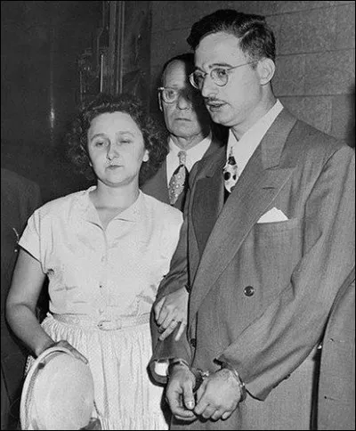 Les Rosenberg, un couple de New-yorkais, ont été arrêtés en 1950 pour espionnage au profit de lURSS. Le 19 juin 1953, ils sont ...
